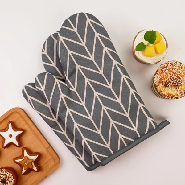 Nordic Style Heat-Resistant Oven Mitts